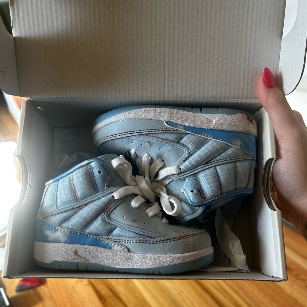 Jordan 2 size 5c j balvin